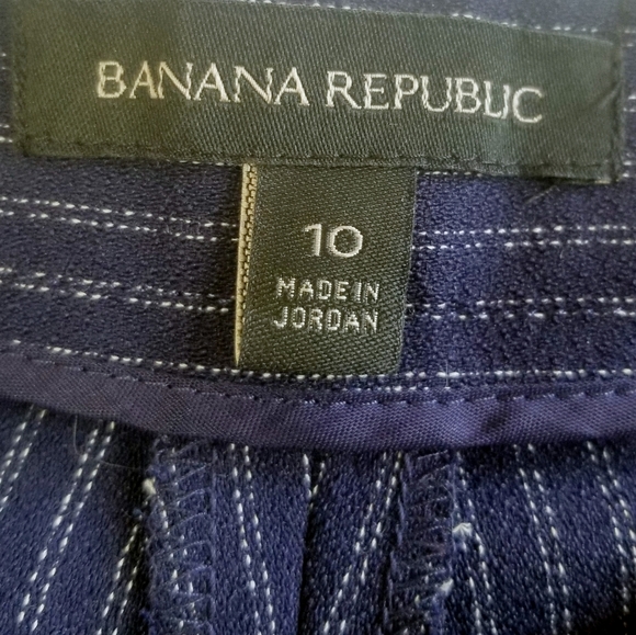 Banana Republic Front Pleat Navy Pinstripe Walking Shorts sz 10 EUC - Picture 6 of 7